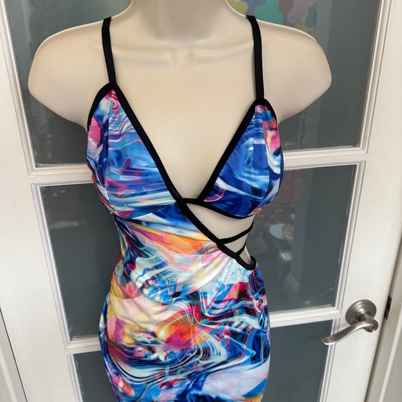 Multicolor Abstract Print Dress - Picture 2 of 4